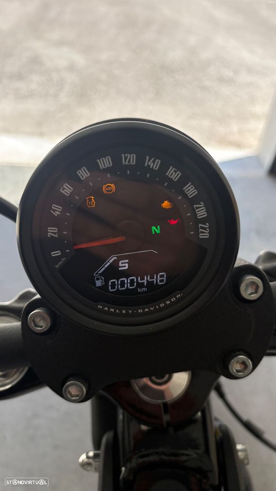 Harley-Davidson Softail Street Bob 117 - 2