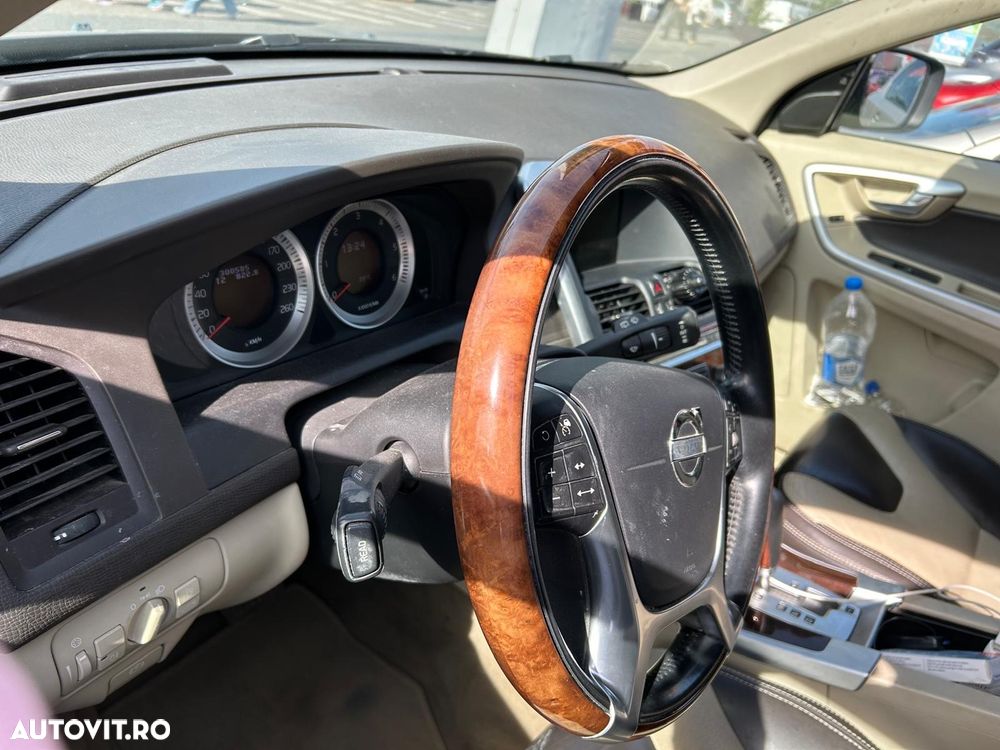 Volvo XC 60 D5 AWD Summum - 8