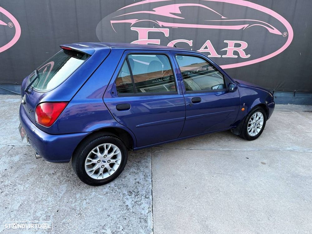 Ford Fiesta 1.25 Ghia - 26