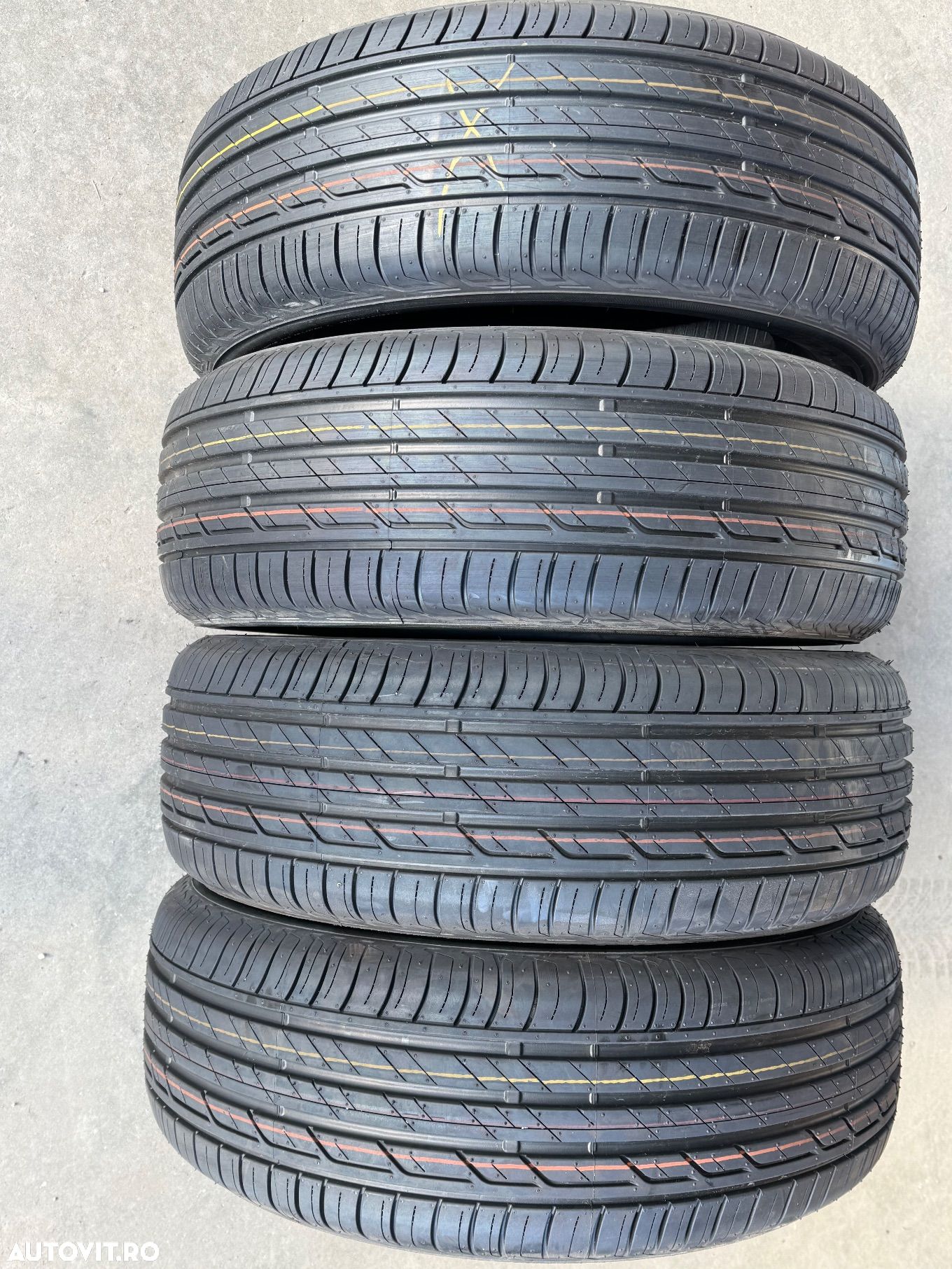 Vând 4 anvelope 215/60/17 bridgestone de vară noi - 1