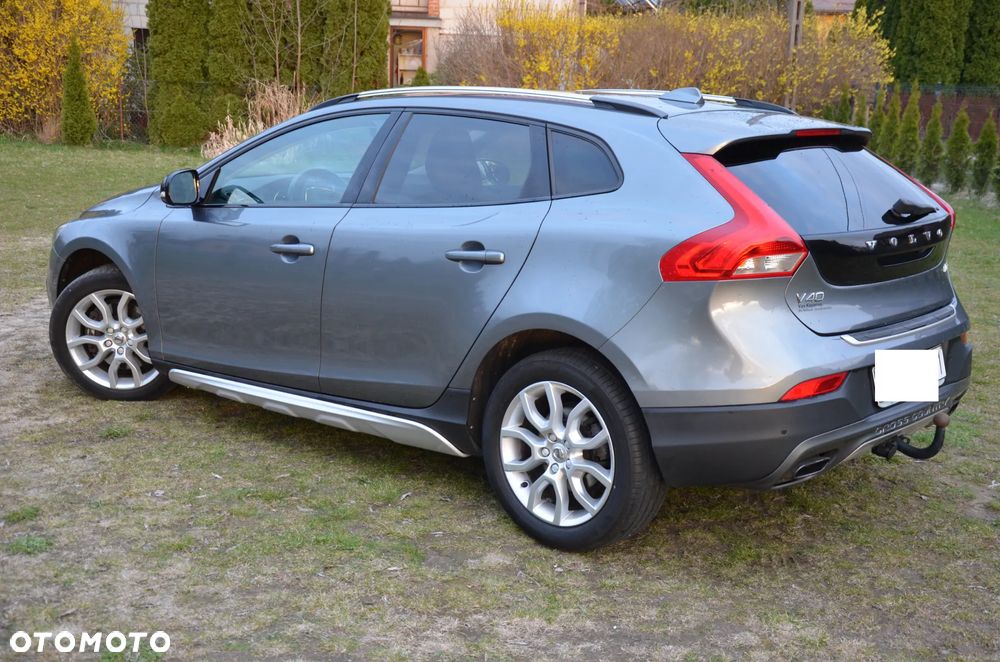 Volvo V40 Cross Country D2 Momentum - 8