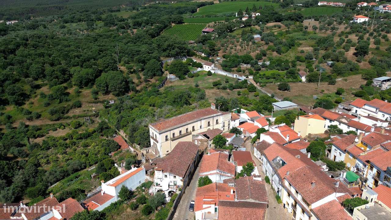 Quinta com história para reabilitação no centro do Sardoal, Santarém - Grande imagem: 5/34