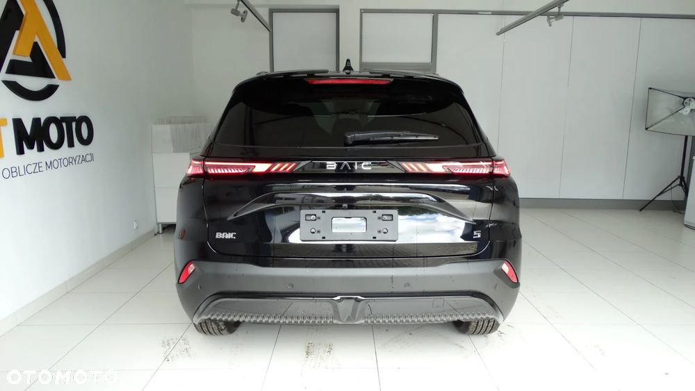 BAIC 5 Beijing 1.5T Comfort DCT - 6