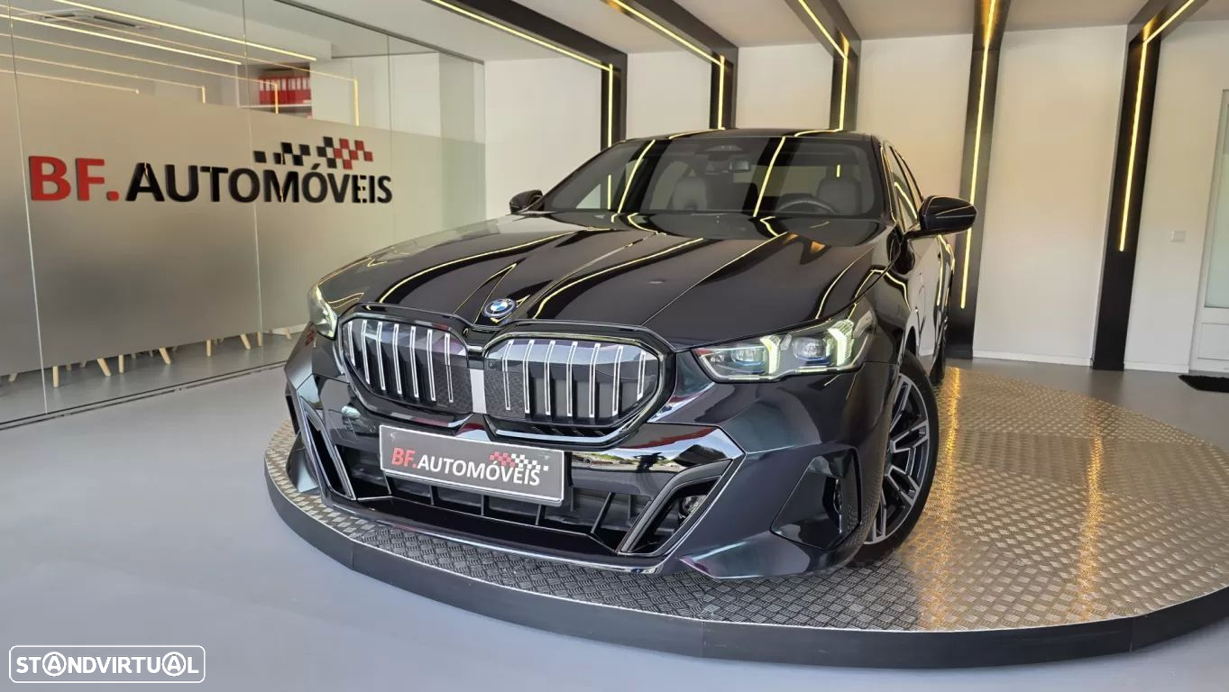 BMW 530 e Pack Desportivo M Pro - 23