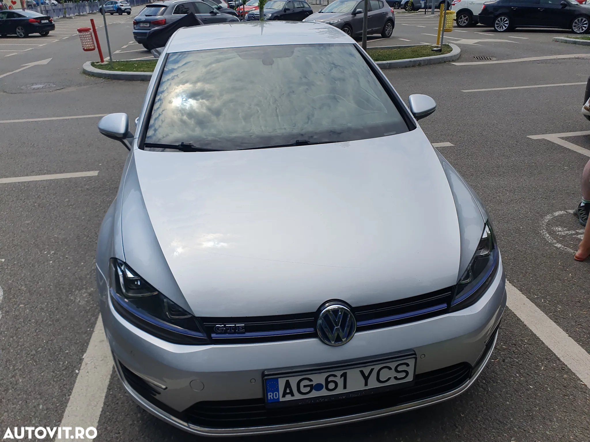 Volkswagen Golf - 2