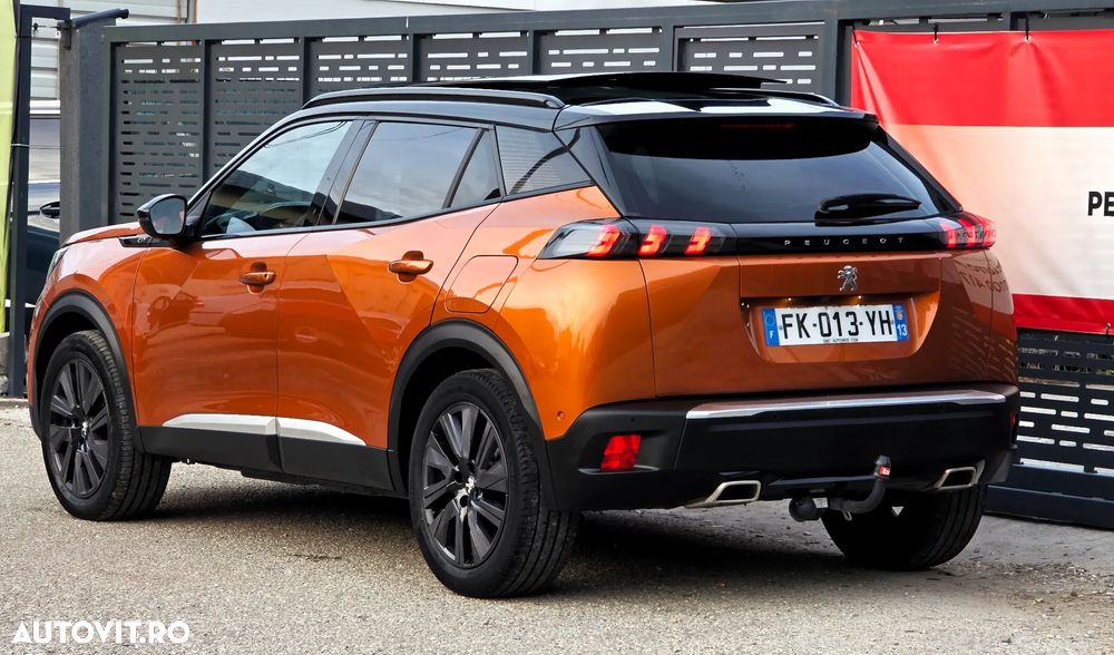 Peugeot 2008 PureTech 155 EAT8 GT Pack - 9