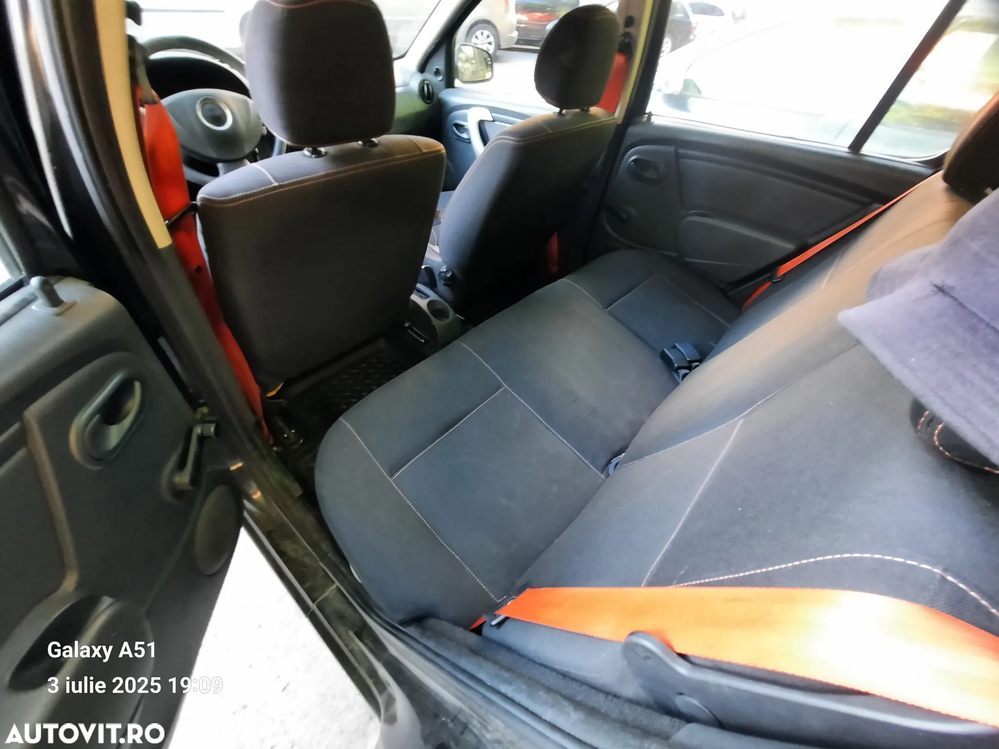 Dacia Sandero 1.6 MPI Orange - 3