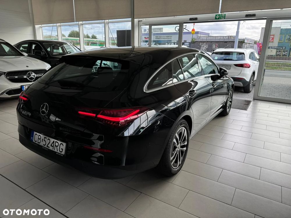 Mercedes-Benz CLA 180 d Progressive 8G-DCT - 2