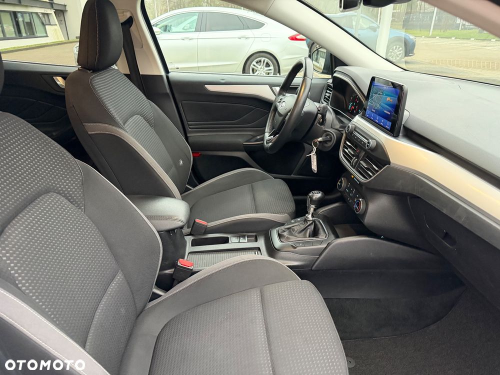 Ford Focus SW 1.0 EcoBoost S&S TITANIUM - 19