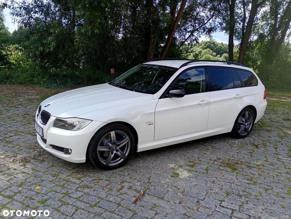 BMW Seria 3 320d xDrive DPF - 8
