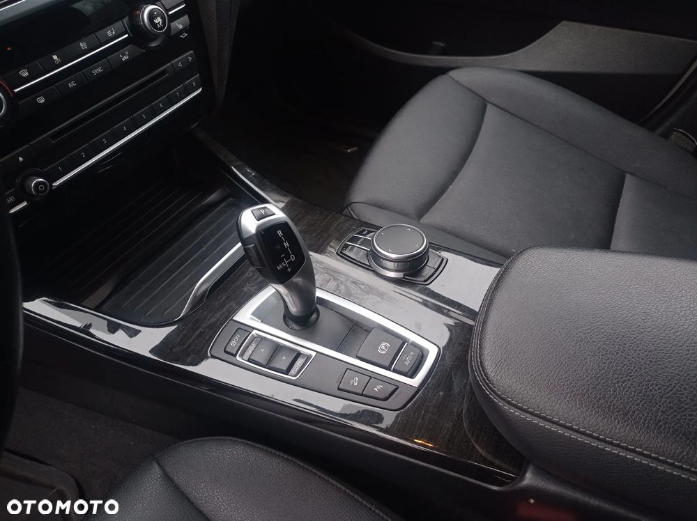 BMW X3 xDrive28i Sport-Aut xLine - 11