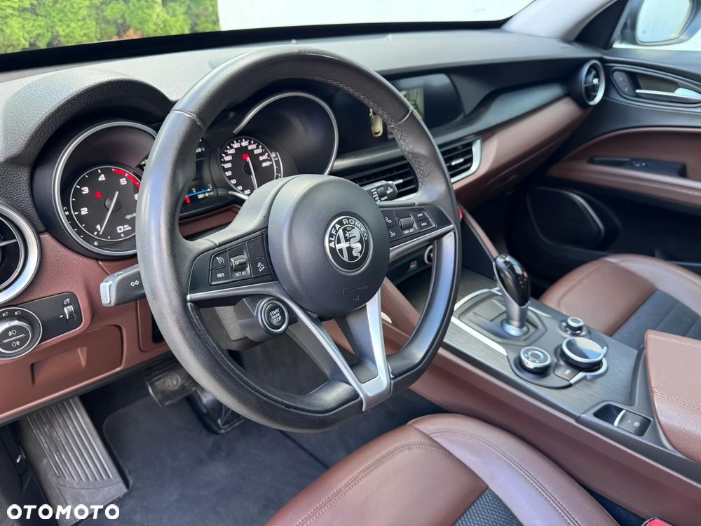 Alfa Romeo Stelvio 2.2 JTDM - 28