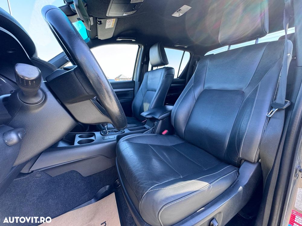 Toyota Hilux 2.8D 204CP 4x4 Double Cab AT Invincible - 24