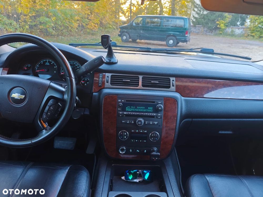 Chevrolet Tahoe - 20