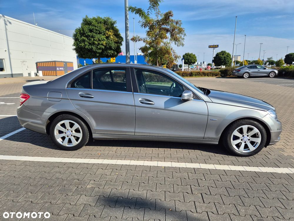 Mercedes-Benz C-Class 2010 photo 4