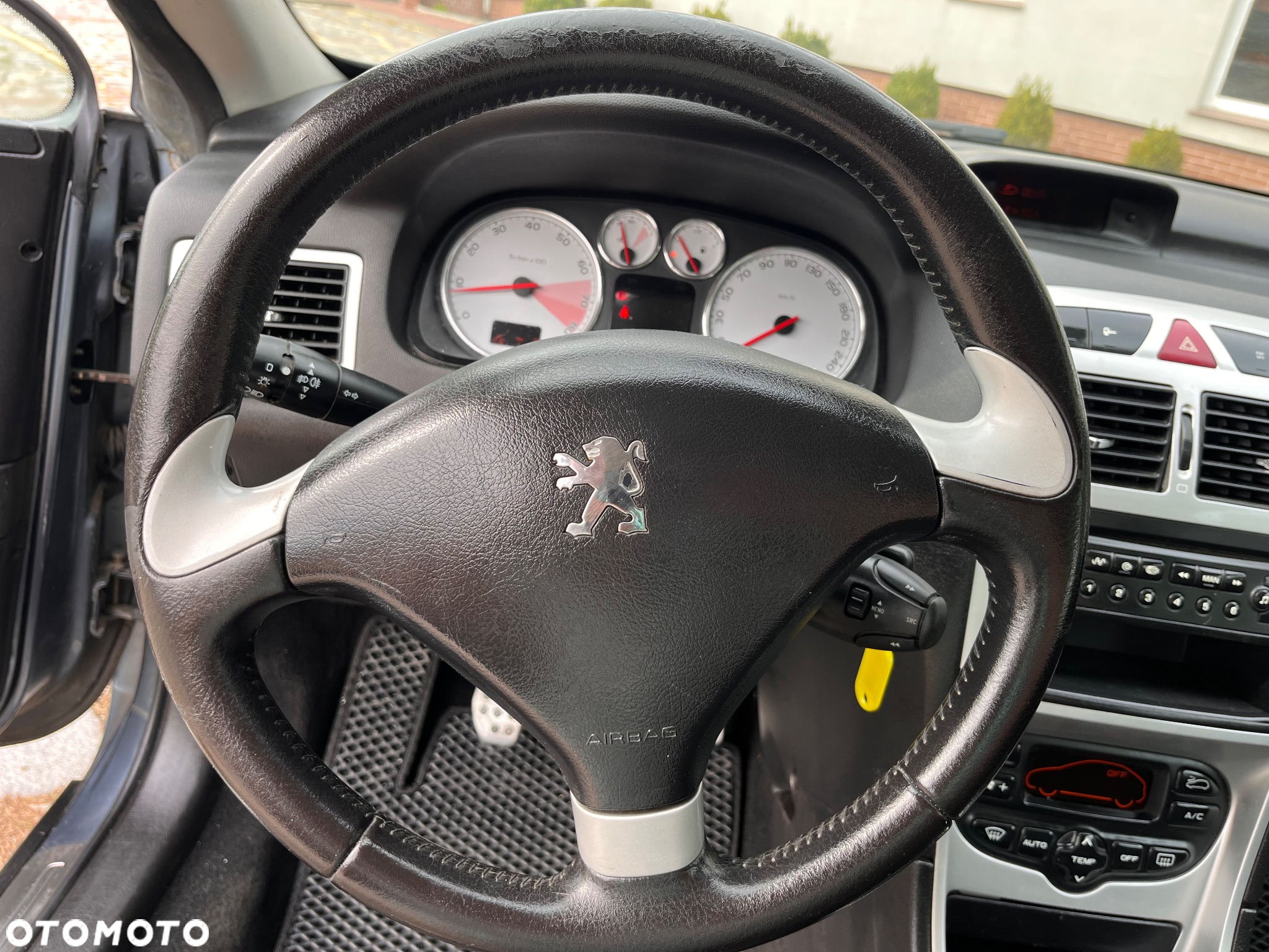 Peugeot 307 CC 2.0 - 31