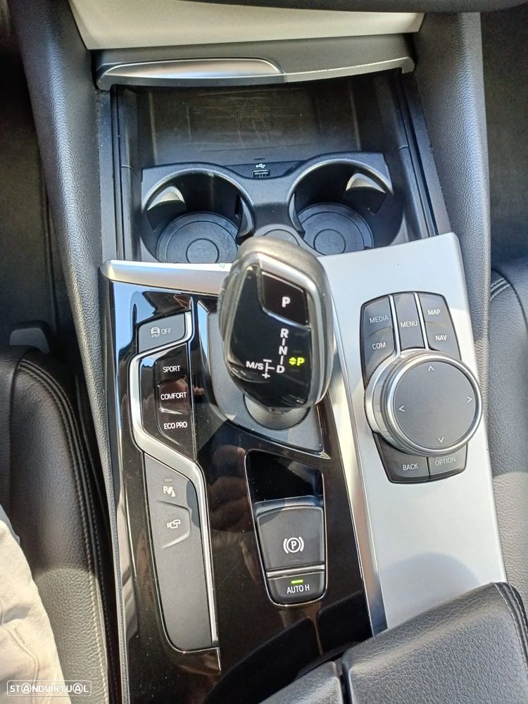 BMW 530 d xDrive Line Luxury Auto - 11