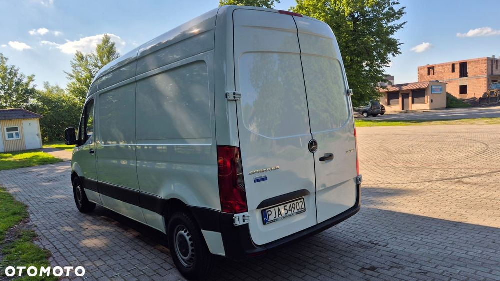 Mercedes-Benz Sprinter - 20