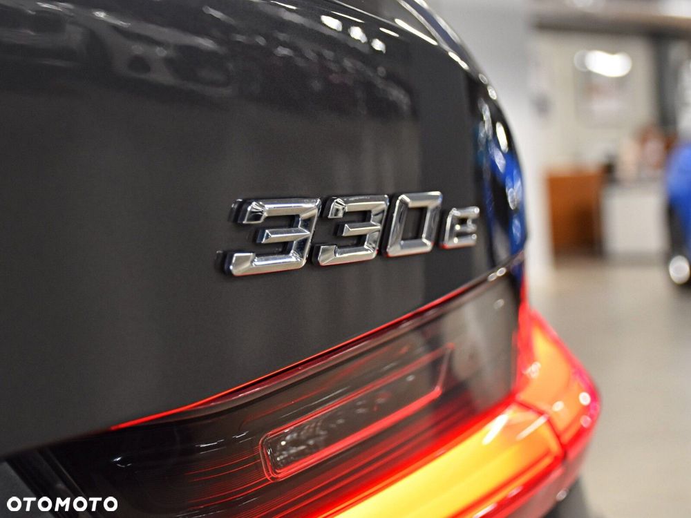BMW Seria 3 - 32