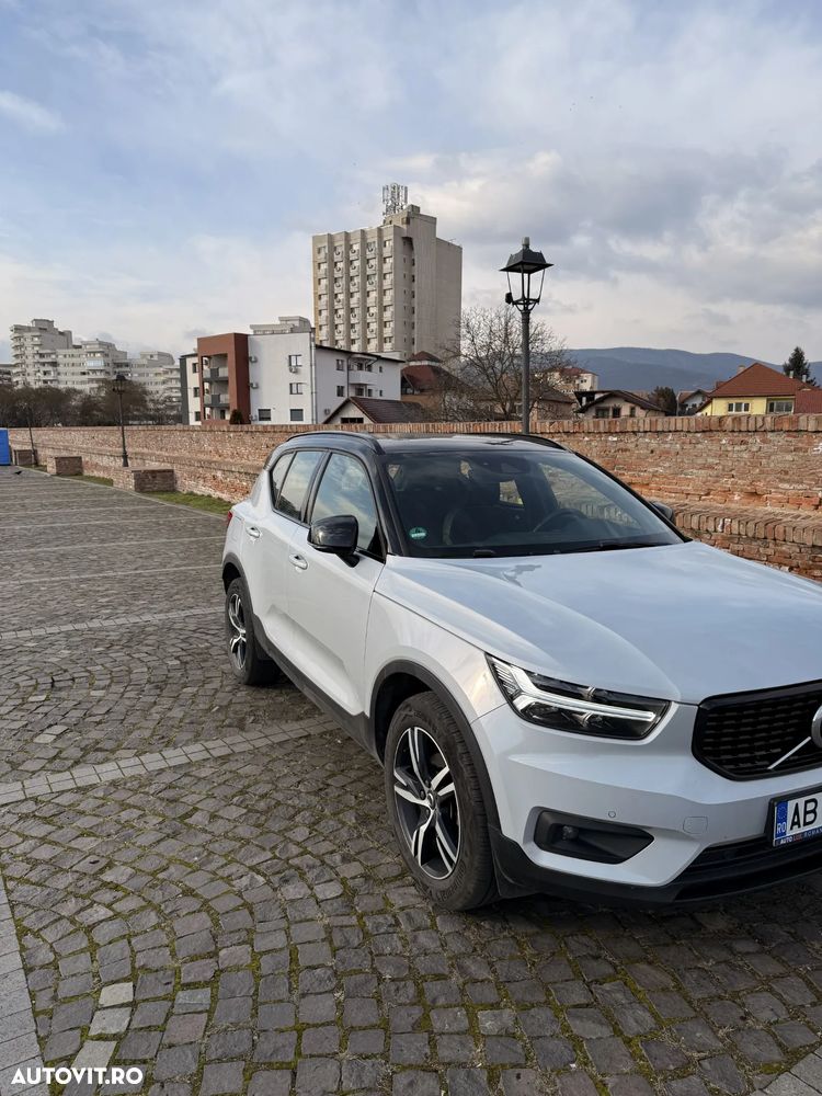 Volvo XC 40 - 3