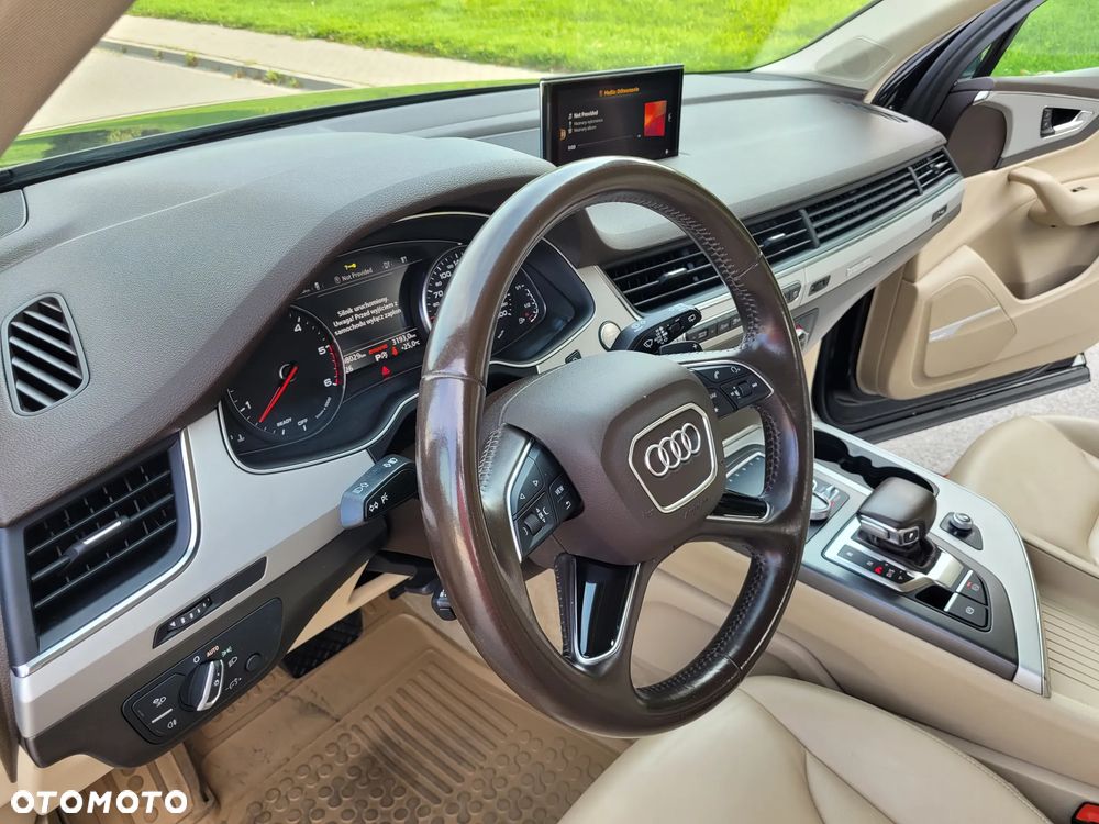 Audi Q7 - 10