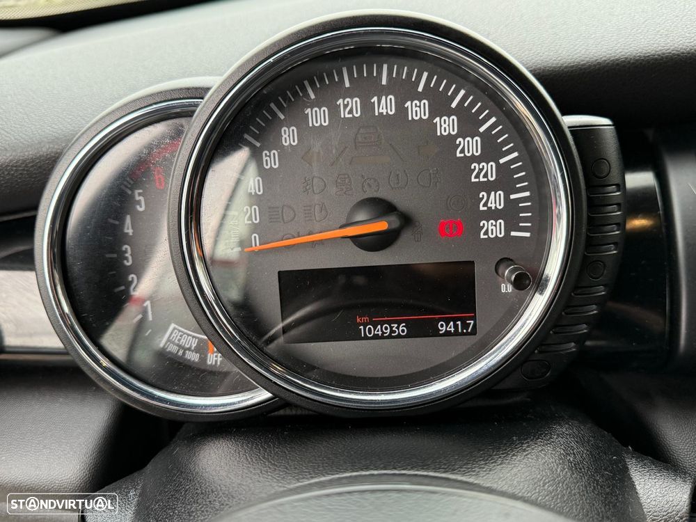 MINI Cabrio Cooper D - 16