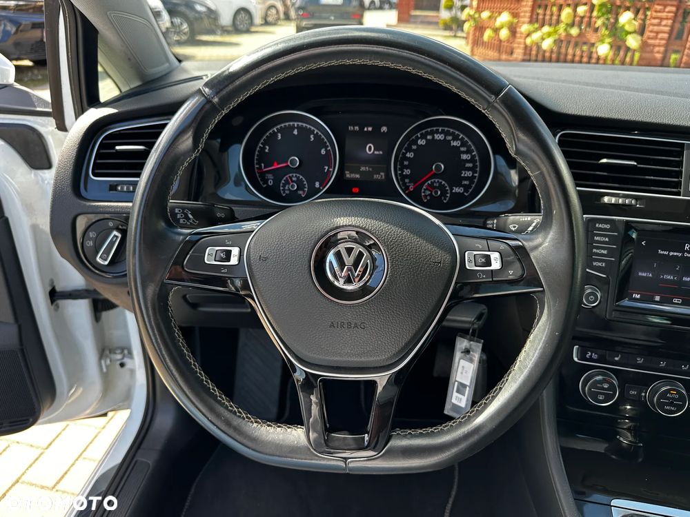 Volkswagen Golf - 8