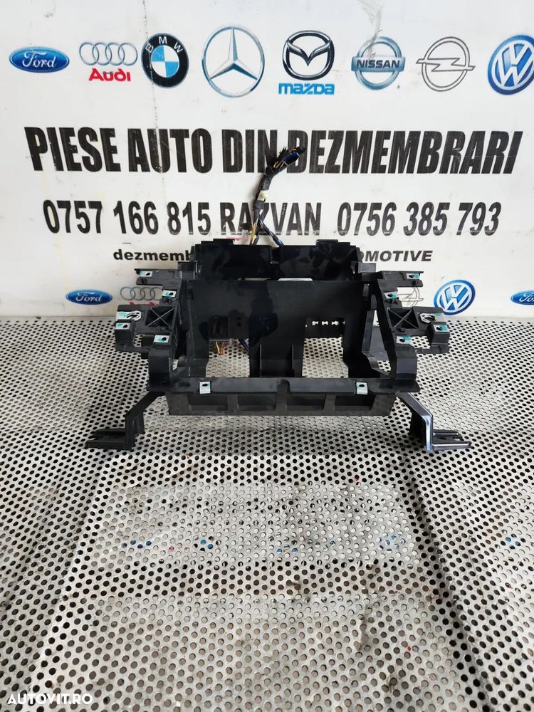Suport Navigatie Display Range Rover Evoque An 2012-2013-2014-2015-2016-2017-2018-2019 Dezmembrez R - 6