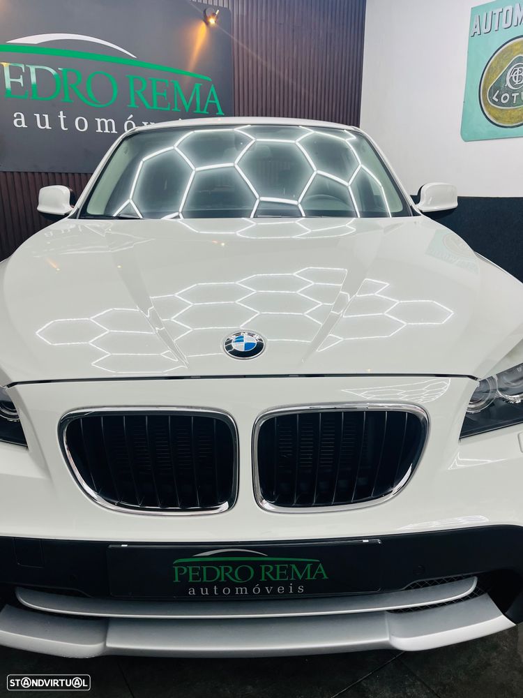 BMW X1 18 d xDrive Pack M - 12