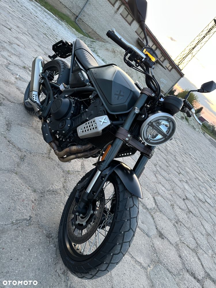 Brixton Crossfire - 11