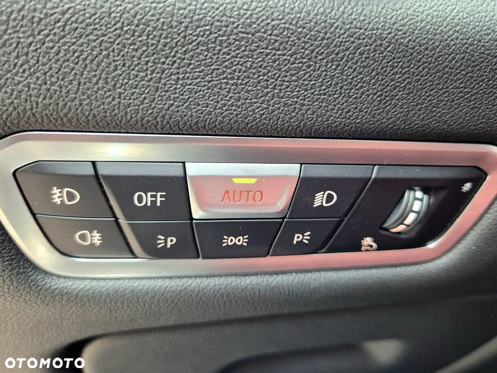 BMW X6 xDrive30d - 27