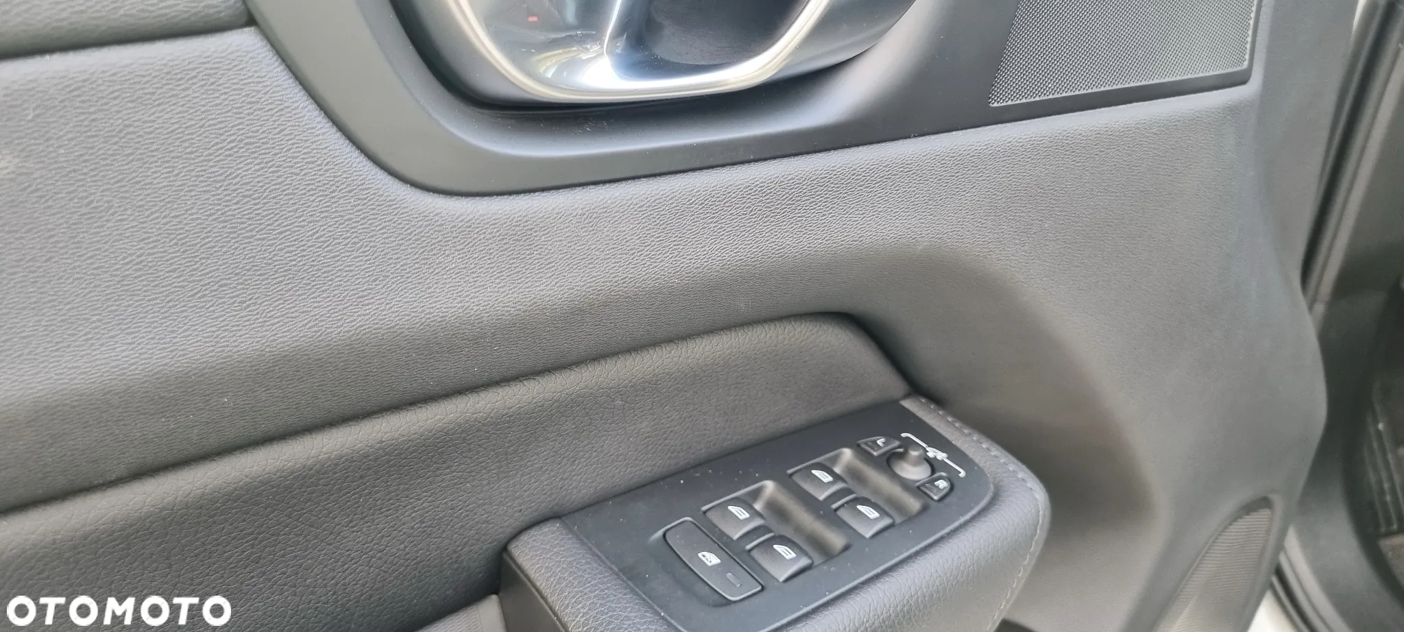 Volvo XC 60 B4 D Geartronic Momentum Pro - 21