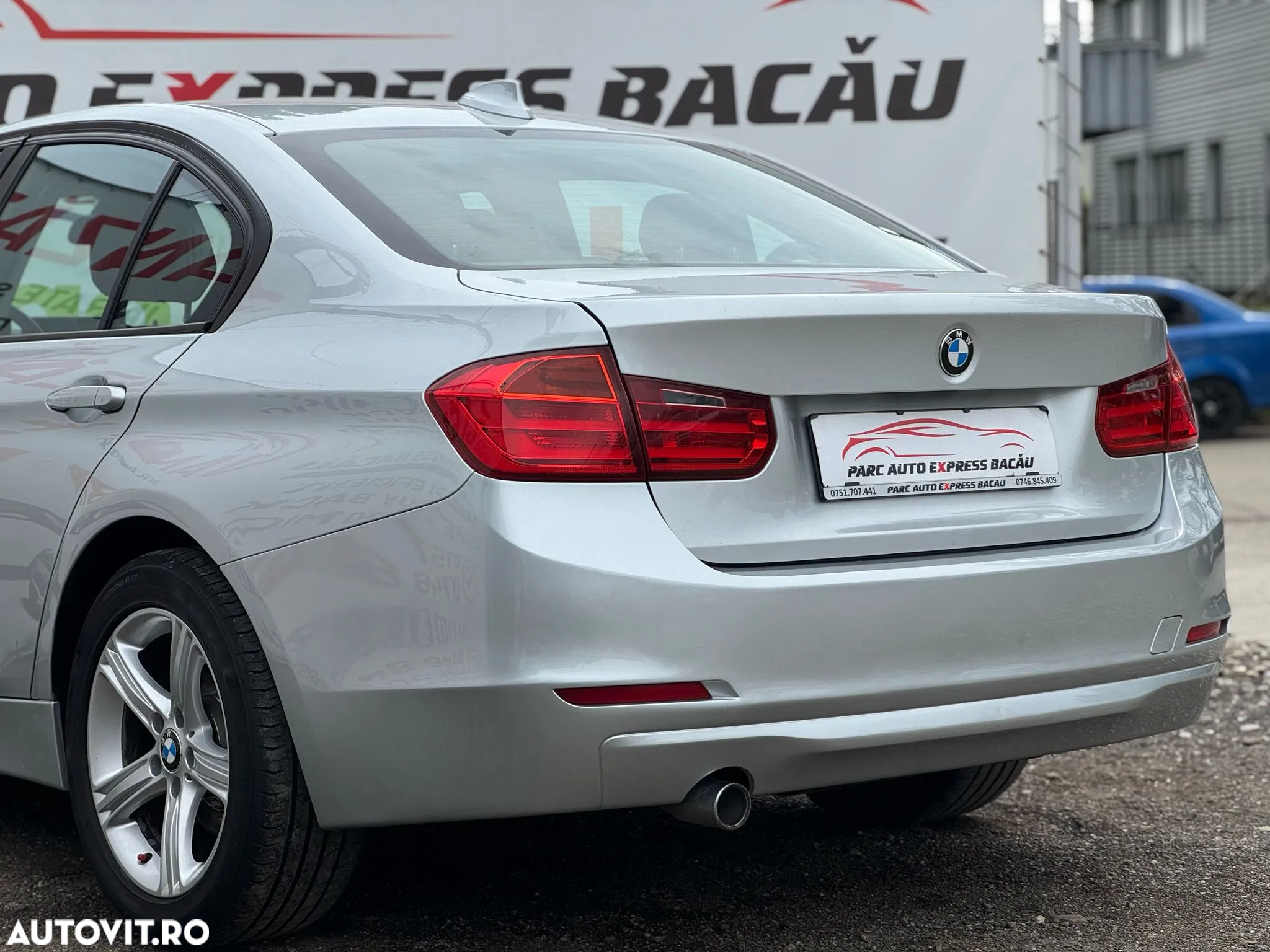 BMW Seria 3 318d Touring Aut. - 21