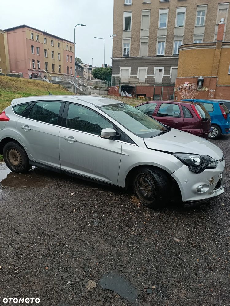 Ford Focus 2011 photo 3