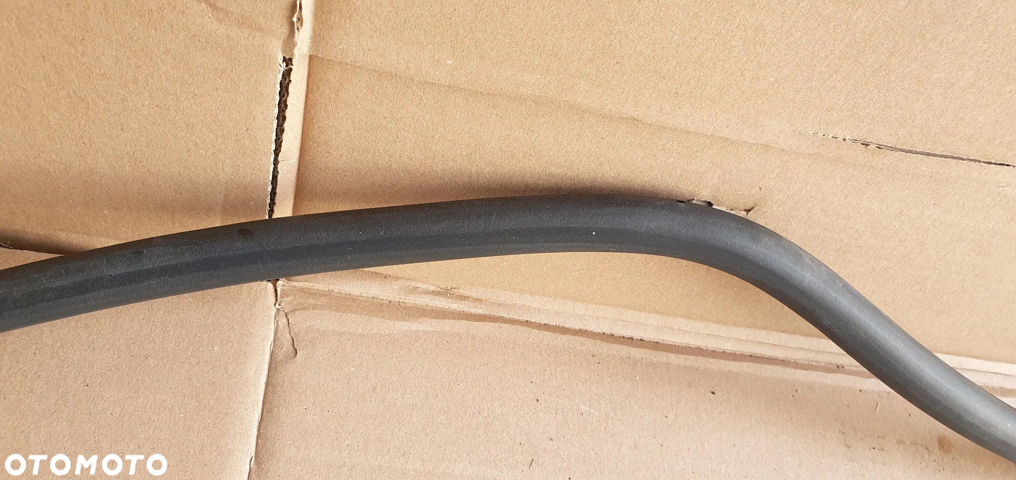 Uszczelka drzwi prawy przód przednia VW Touareg 7L0867365E - 4