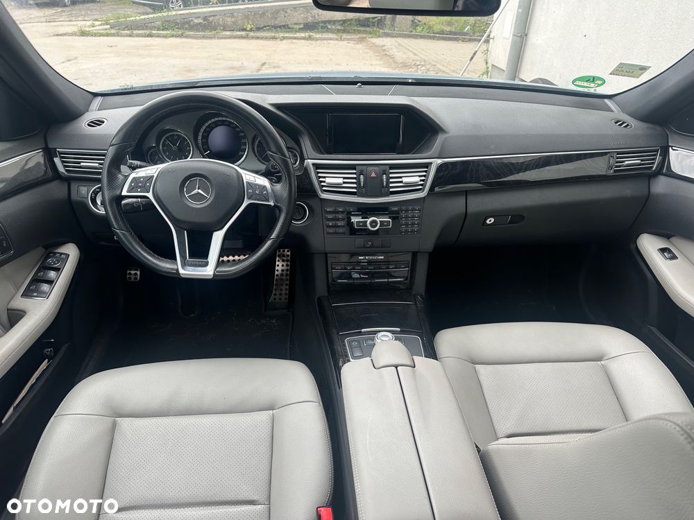 Mercedes-Benz Klasa E 350 CDI DPF 4Matic BlueEFFICIENCY 7G-TRONIC - 25