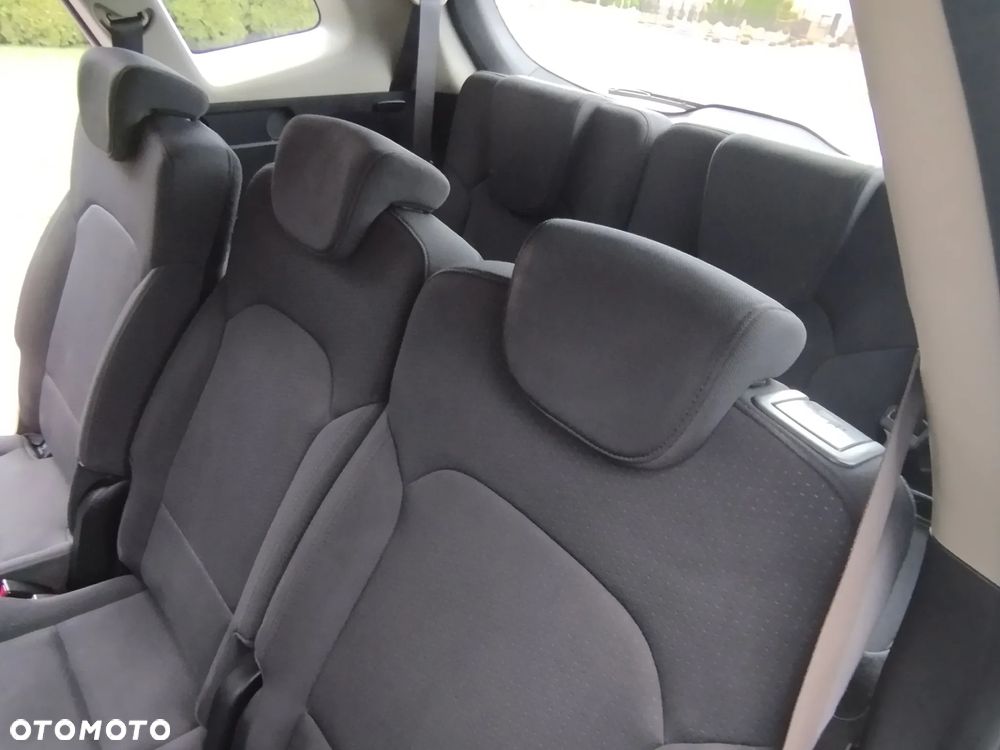 Kia Carens 1.6 GDI XL 7os EU6 - 16