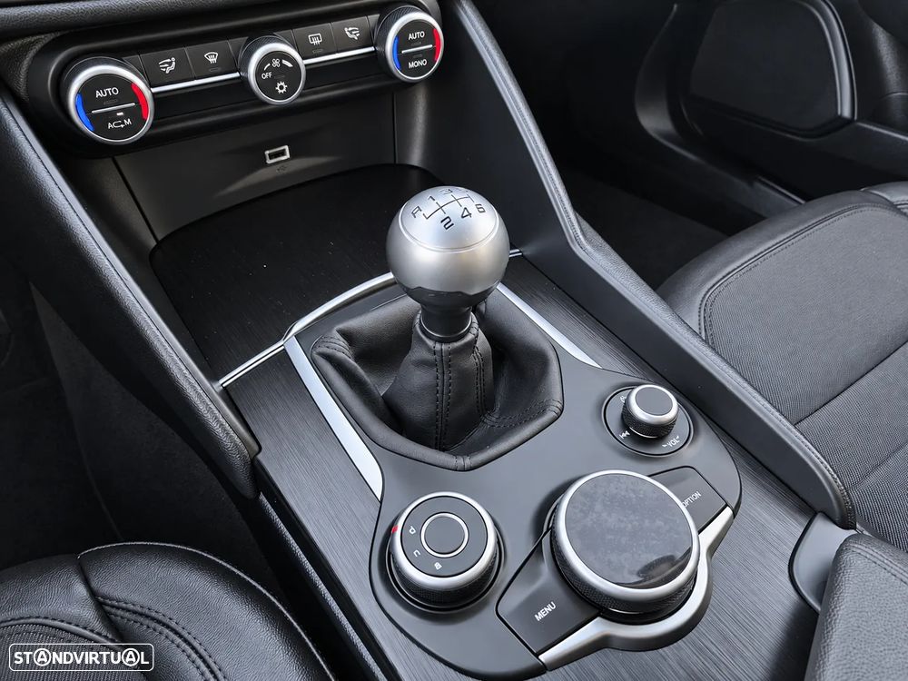 Alfa Romeo Giulia 2.2 D Super - 17
