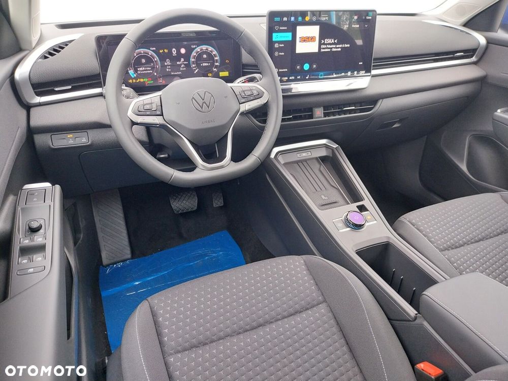 Volkswagen T-Roc - 17