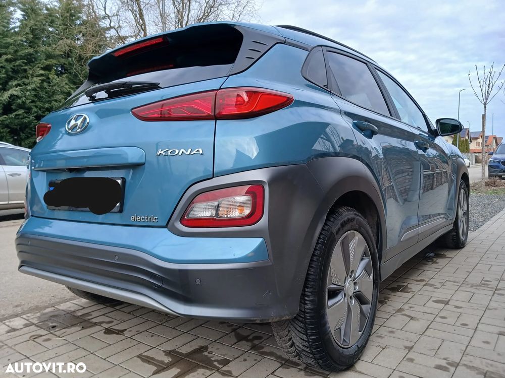 Hyundai KONA - 3