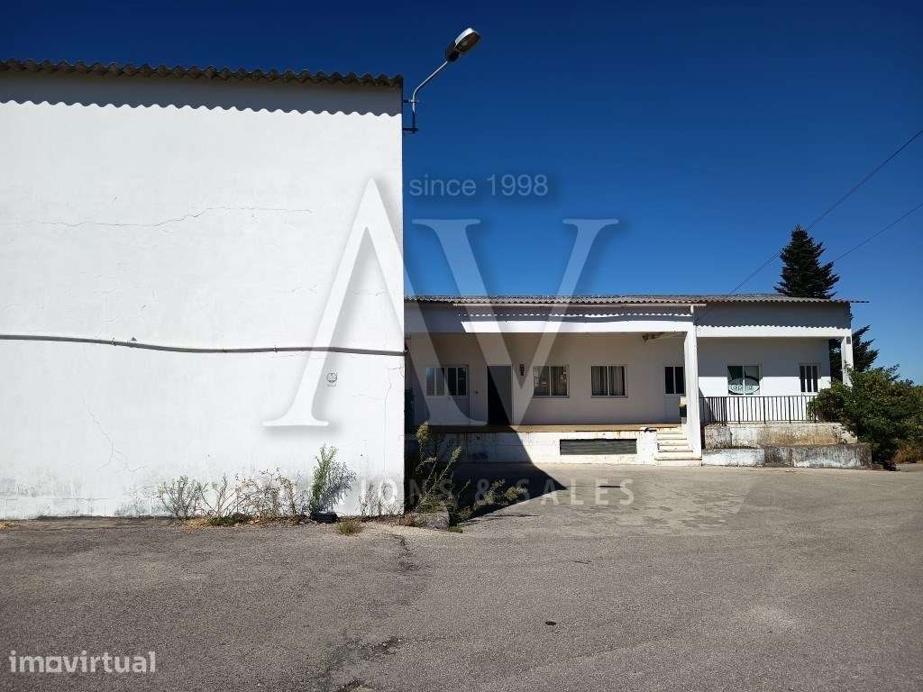 Armazéns de dois pisos e logradouro - VILA DE REI | LEILÃO ELECTRON... - Grande imagem: 3/6