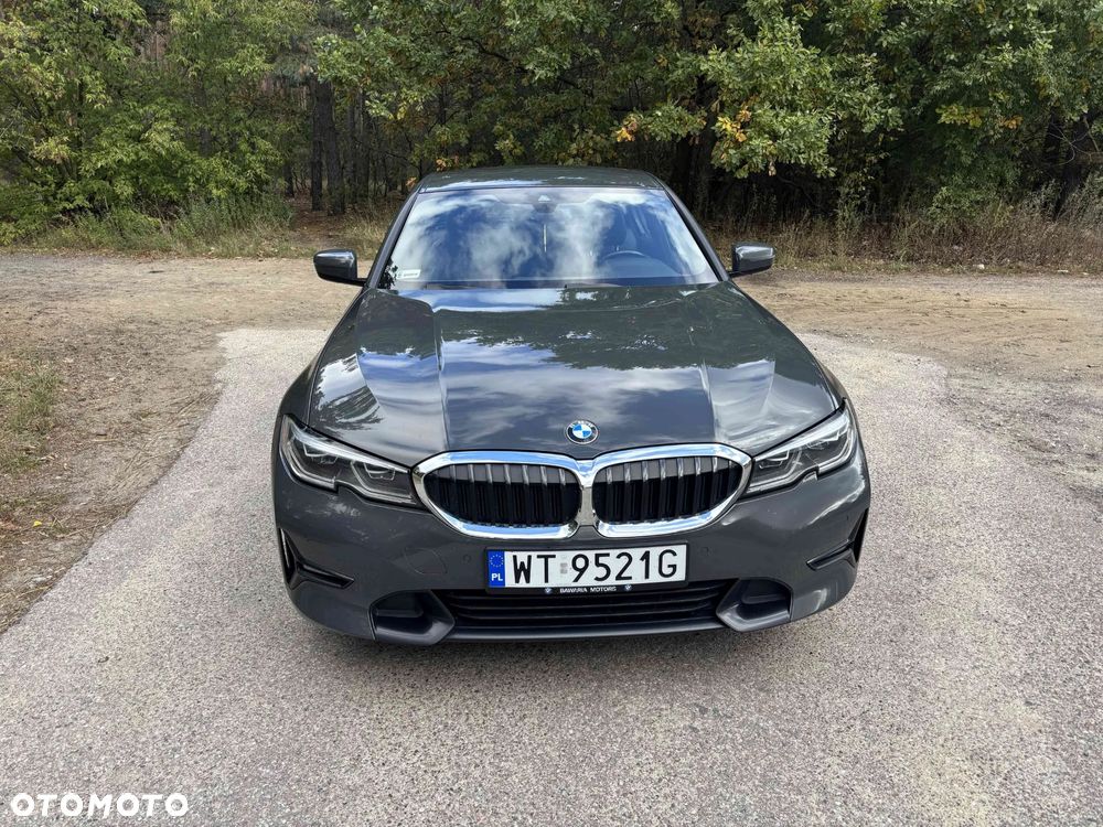 BMW Seria 3 320d xDrive Sport Line - 3