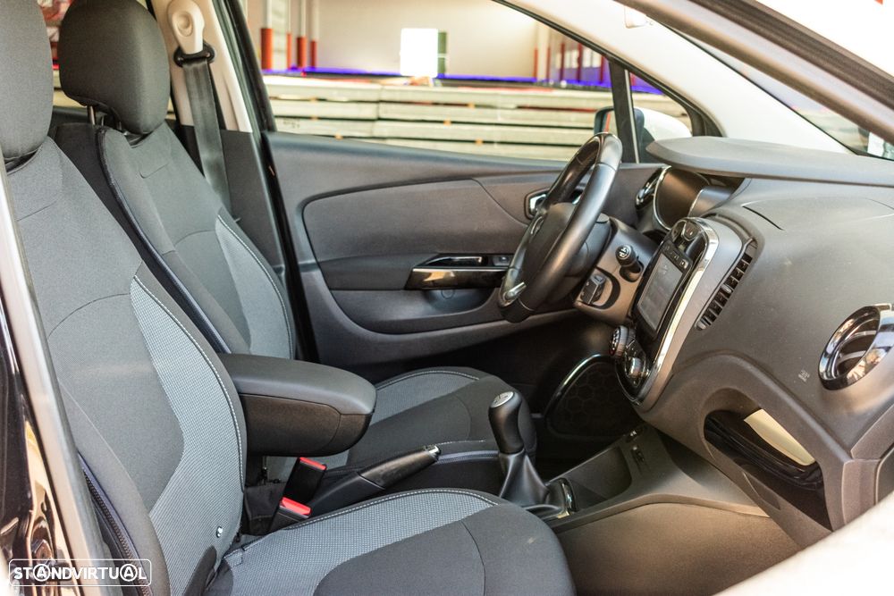 Renault Captur 1.5 dCi Exclusive - 16