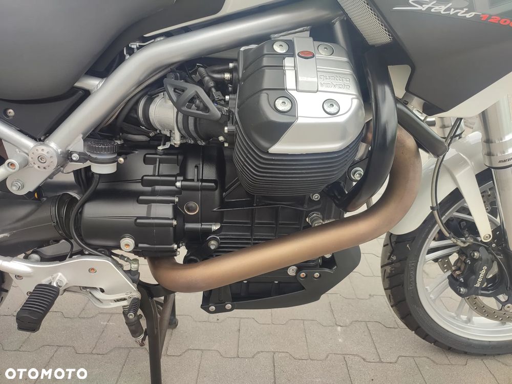 Moto Guzzi Stelvio - 21
