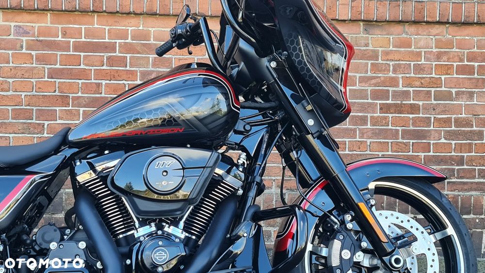 Harley-Davidson Touring Street Glide - 9