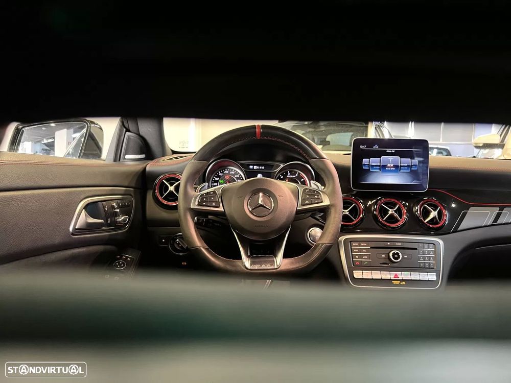 Mercedes-Benz CLA 45 AMG 4Matic Speedshift 7G-DCT Night Edition - 14