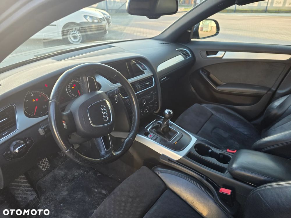 Audi A4 Avant 3.0 TDI DPF multitronic S line Sportpaket - 12