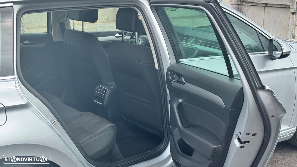 VW Passat Variant 1.6 TDI BlueMotion - 18
