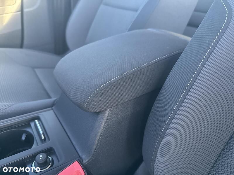 Volkswagen Golf VII 1.5 TSI BMT Evo Comfortline - 18