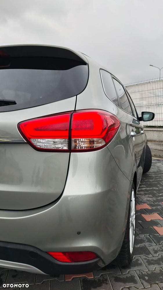 Kia Carens 1.6 GDI ISG Vision - 24